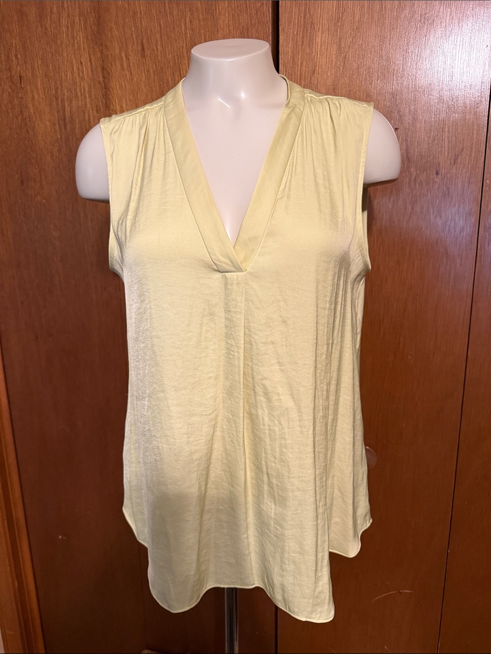 Vince Camuto Pale Yellow Sleeveless V-Neck Camisole